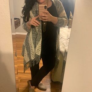 Size 1 maurices sweater